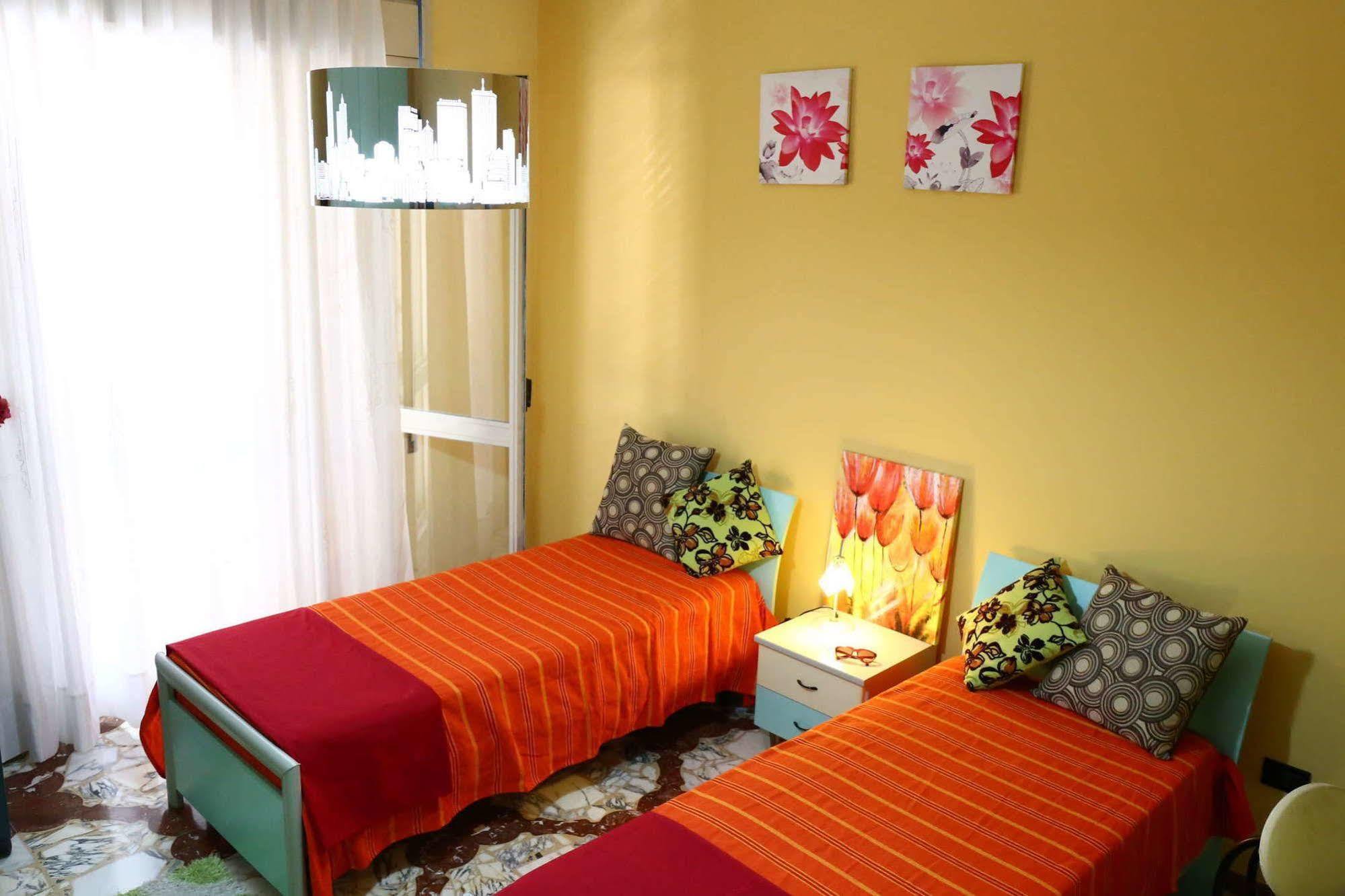 Il Giardino Delle Calendule B&B Solarino Extérieur photo